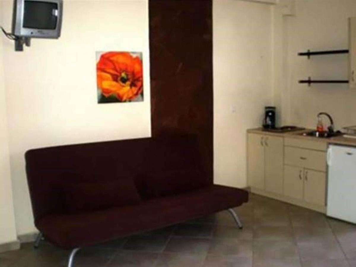 Diavlos Studios Agiokampos  Bilik gambar